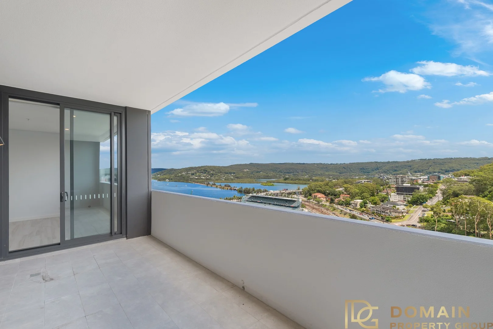 Level 18, W1809/108 Donnison Street, Gosford NSW 2250