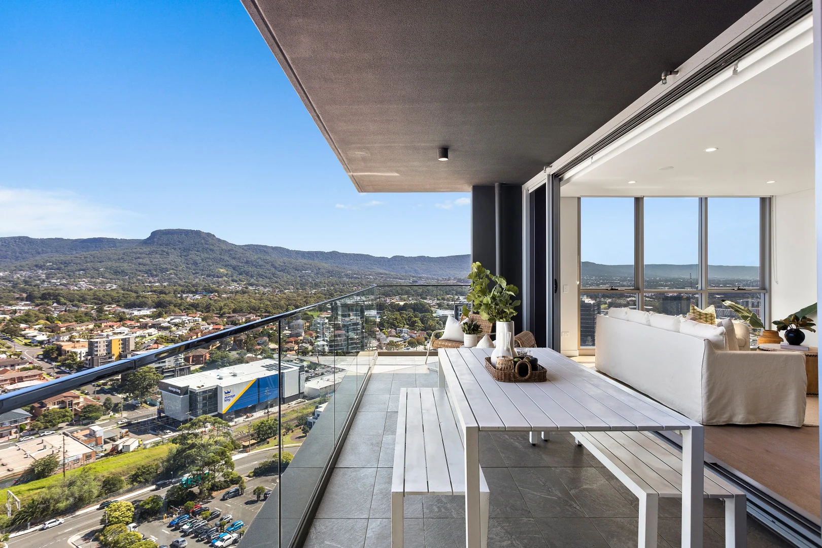 Additional image 2 of 1504/3 Rawson Street, Wollongong NSW 2500