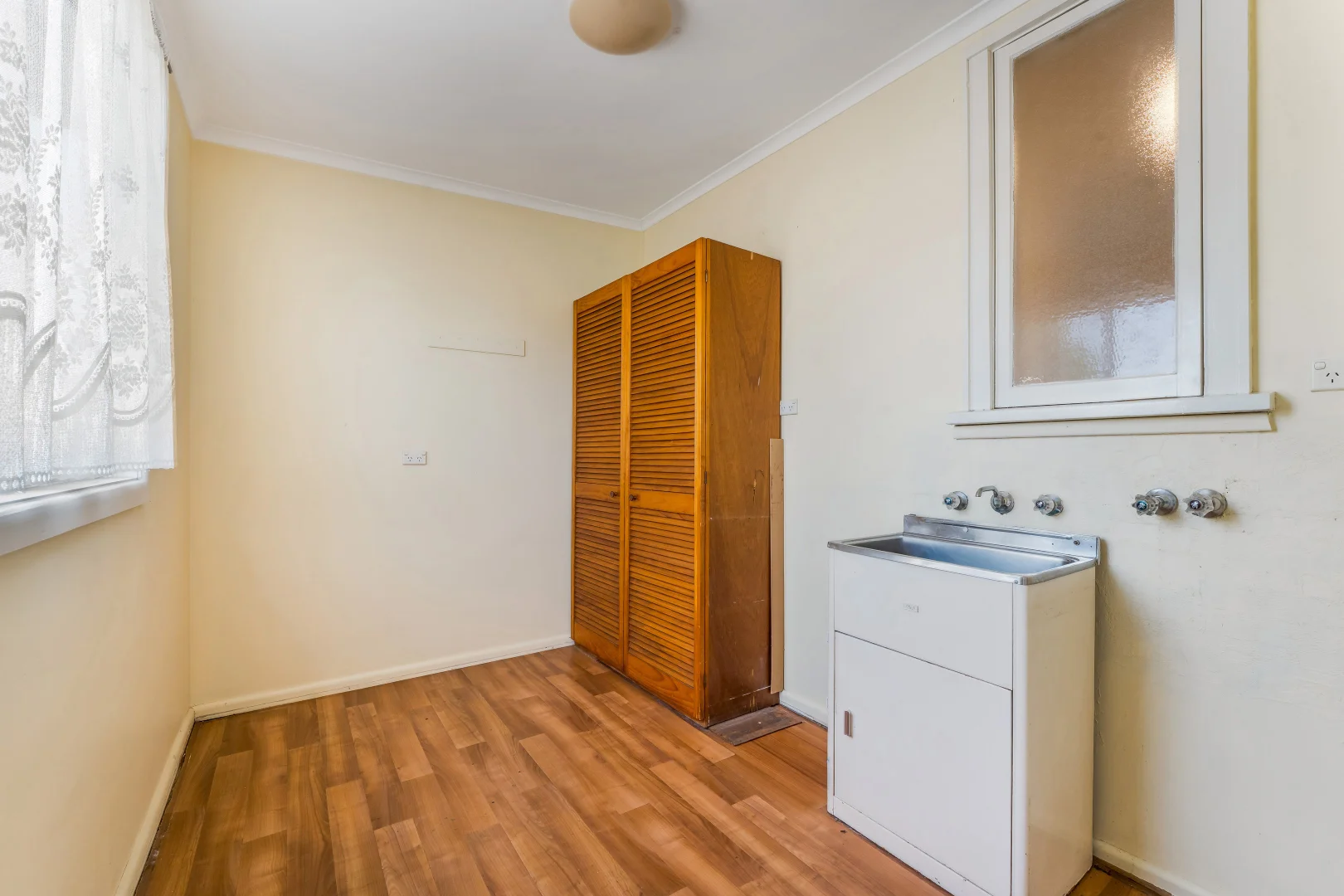 Additional image 14 of 8 & 8a Clingan Avenue, Lurnea NSW 2170