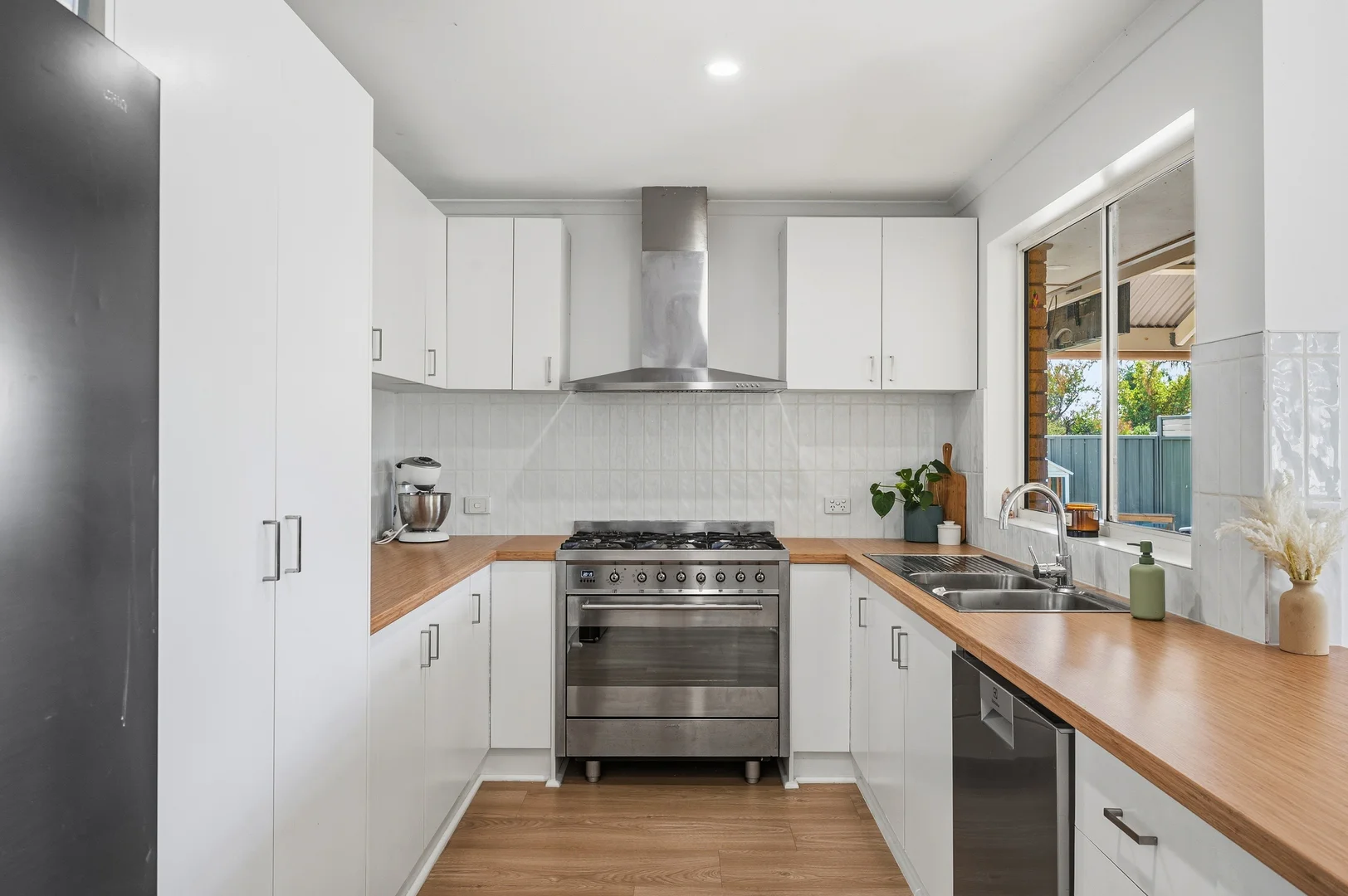 Additional image 3 of 20 Pridham Boulevard, Aldinga Beach SA 5173