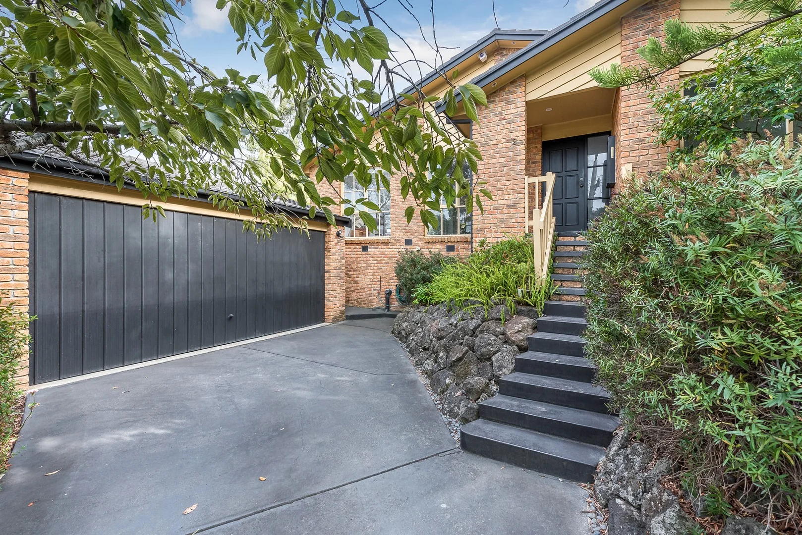 2 Nalinga Court, Warranwood VIC 3134