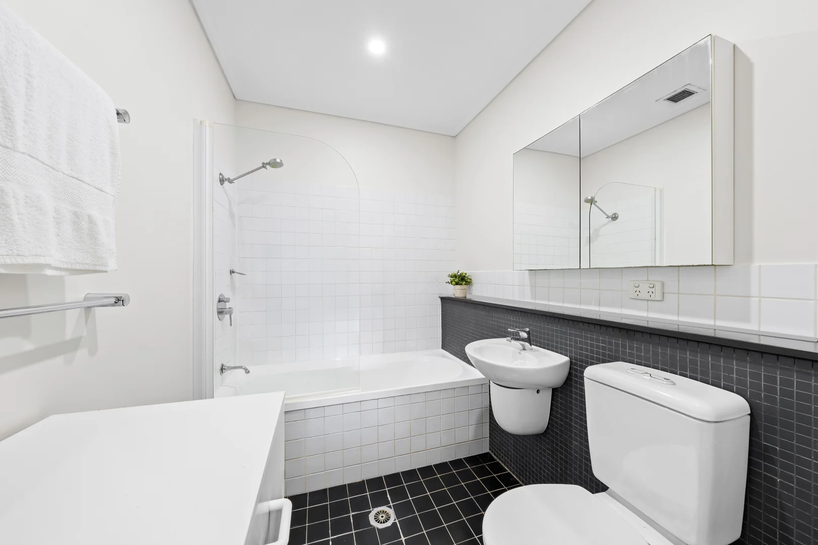 Additional image 8 of C33/240 Wyndham Street, Alexandria NSW 2015
