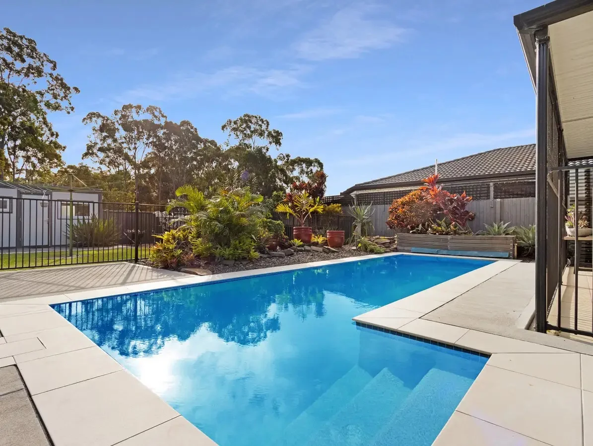 5 Lakeside Drive, Burrum Heads QLD 4659