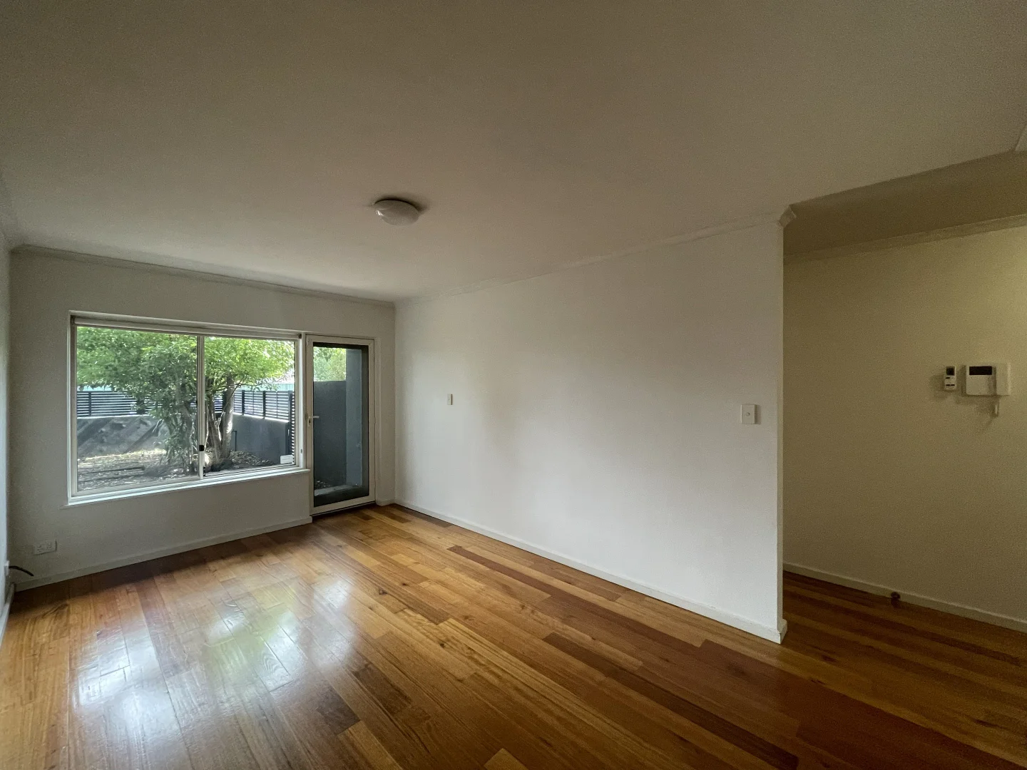 Additional image 3 of 2/76 Railway Road, Carnegie VIC 3163
