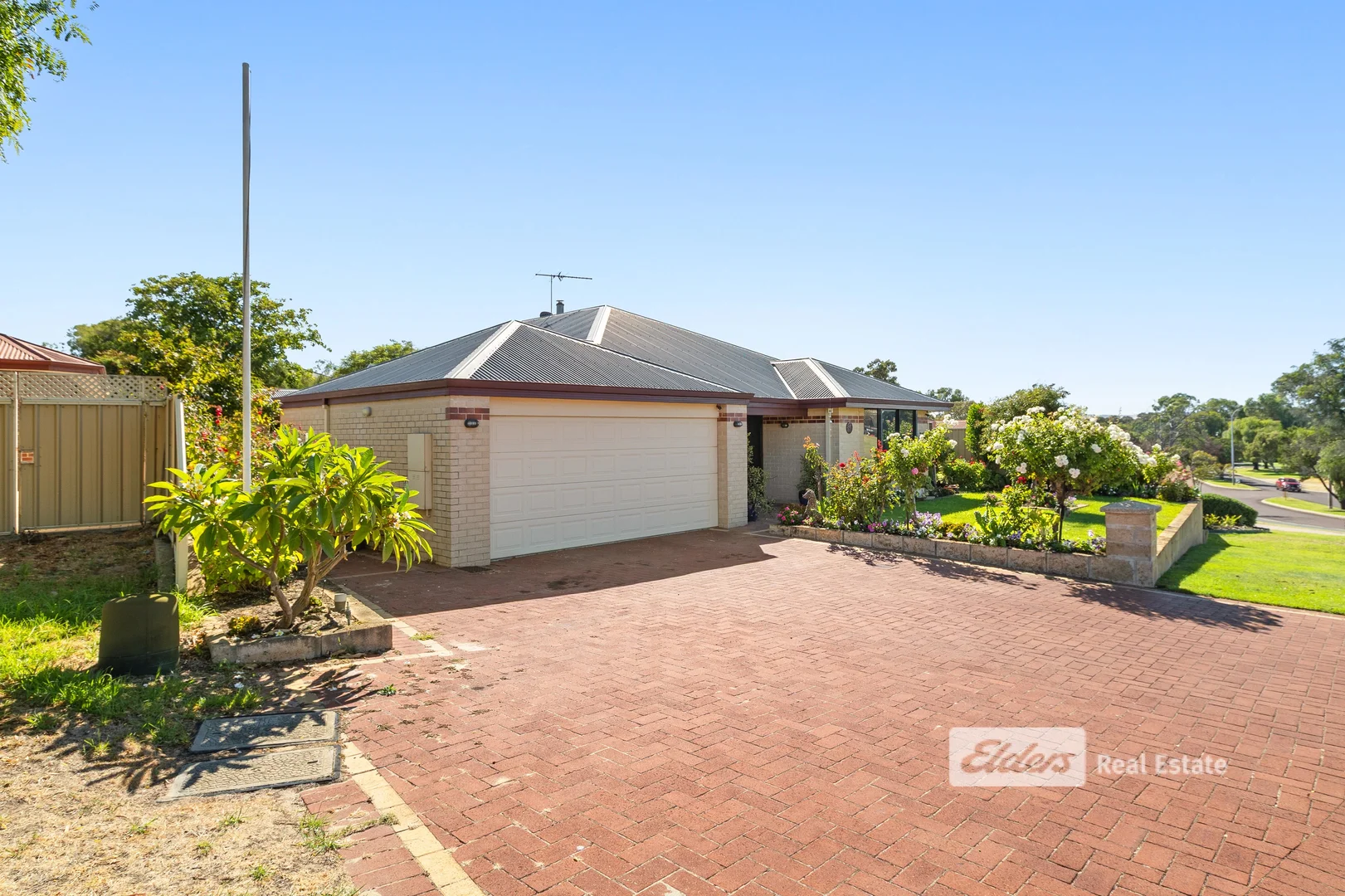 13 Galway Boulevard, Australind WA 6233 photo 2