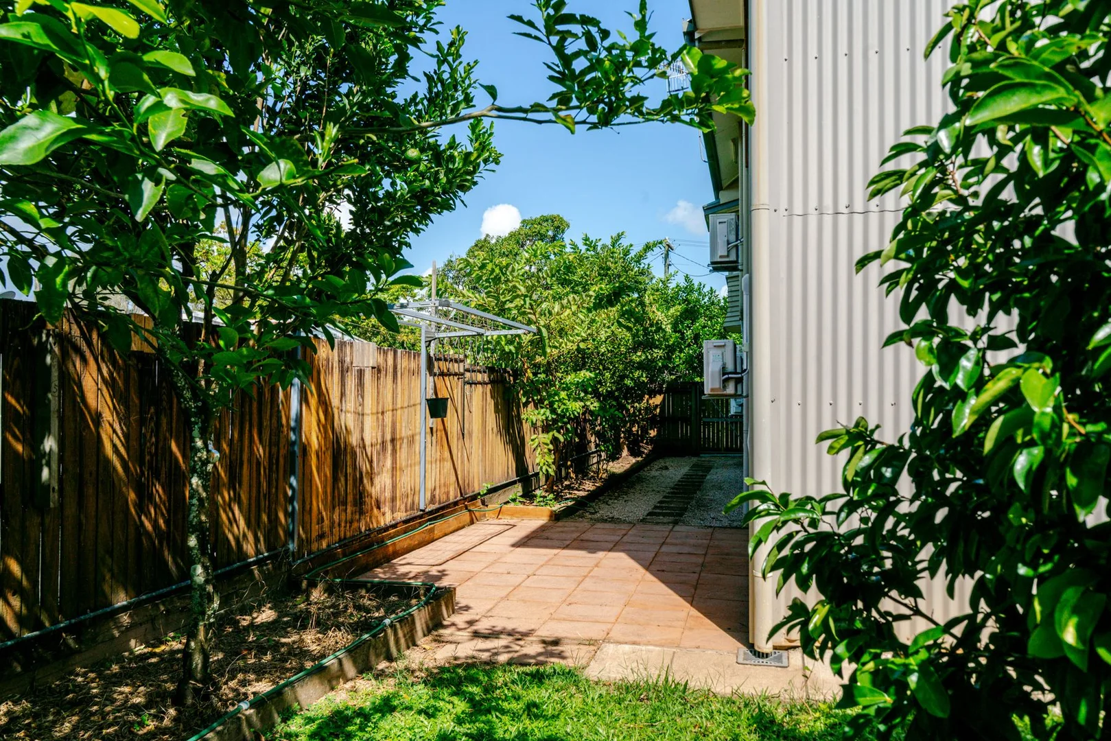 Additional image 42 of 28 Earl, Westcourt QLD 4870