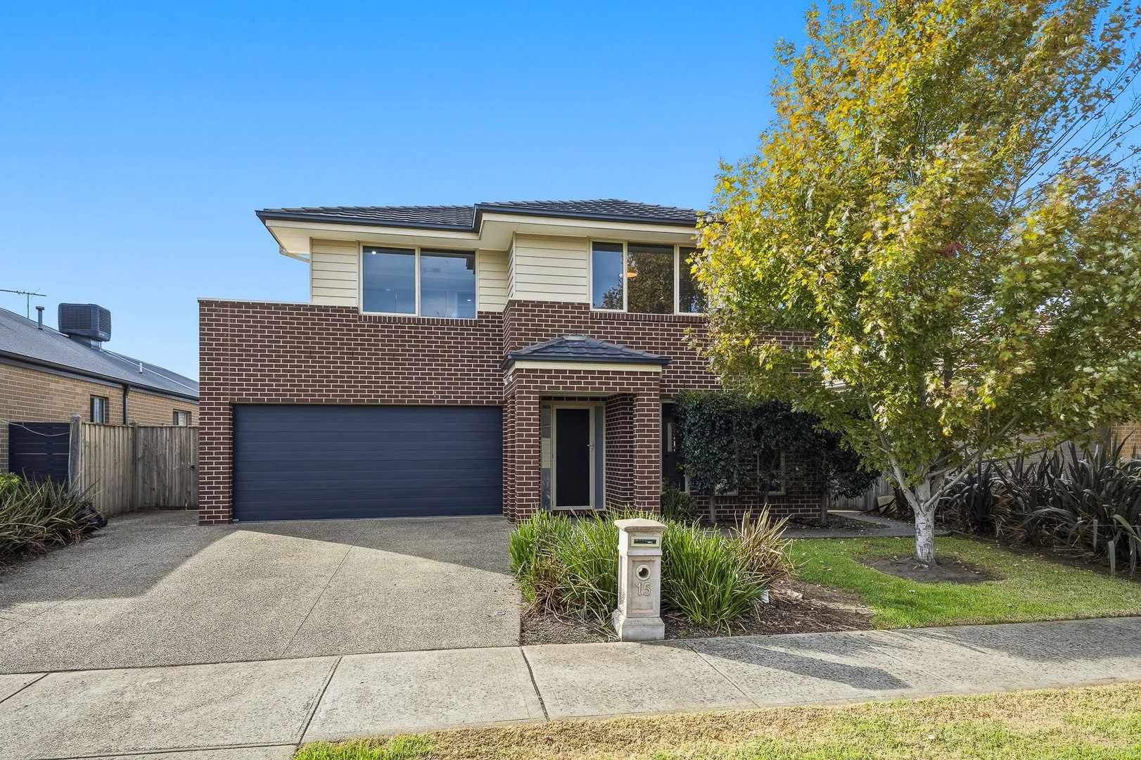 15 Silverleaf Crescent, Officer VIC 3809