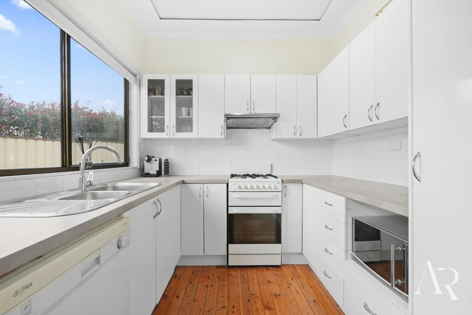 Additional image 4 of 37 Remly St, Roselands NSW 2196