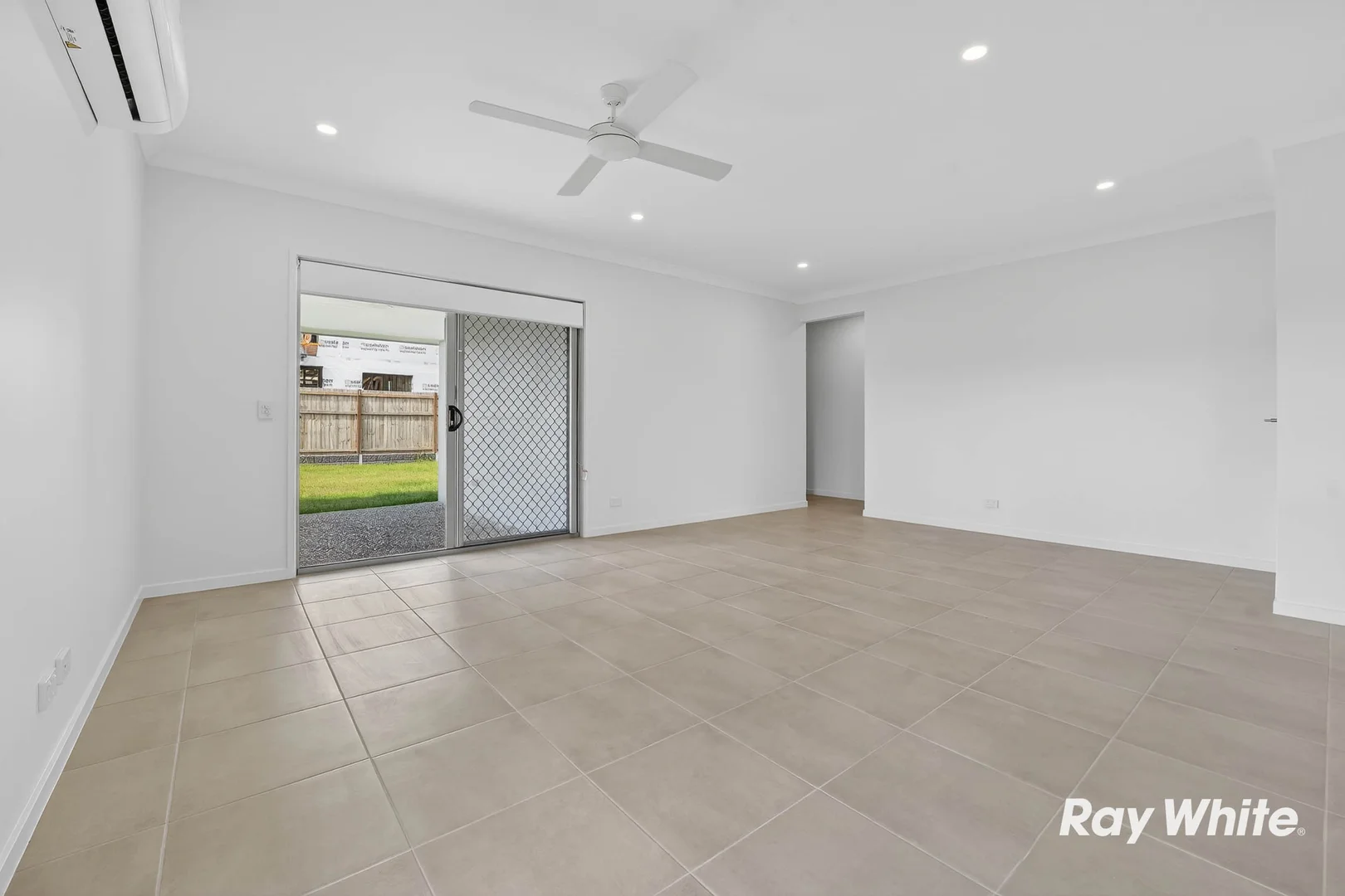 73 Balun Way, Redland Bay QLD 4165 photo 2