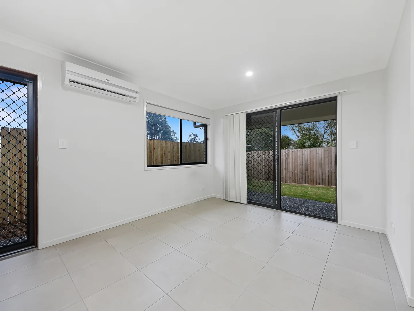 Additional image 2 of 2/754 Kingston Road, Loganlea QLD 4131