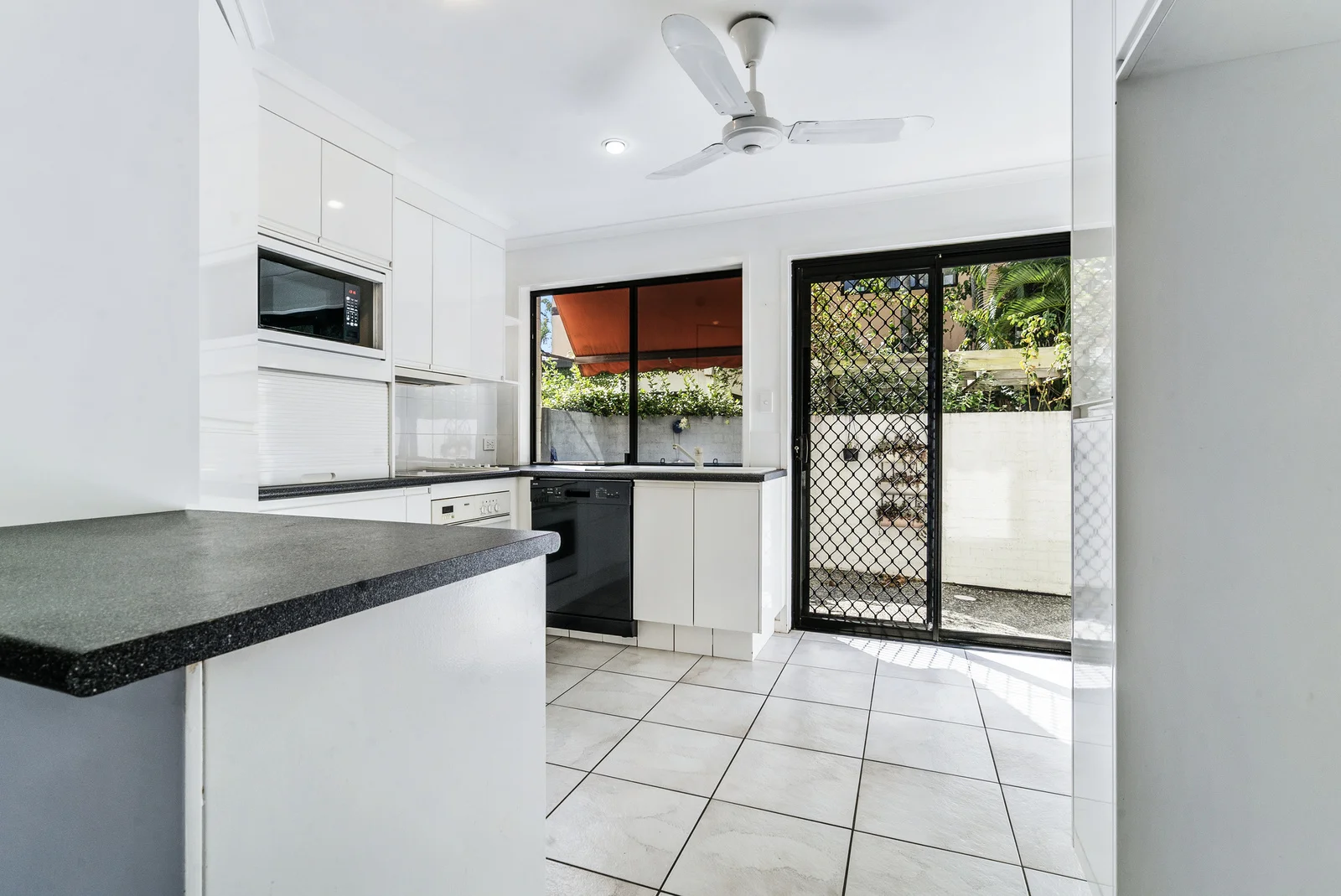 Additional image 6 of 3/37 T E Peters Drive, Broadbeach Waters QLD 4218