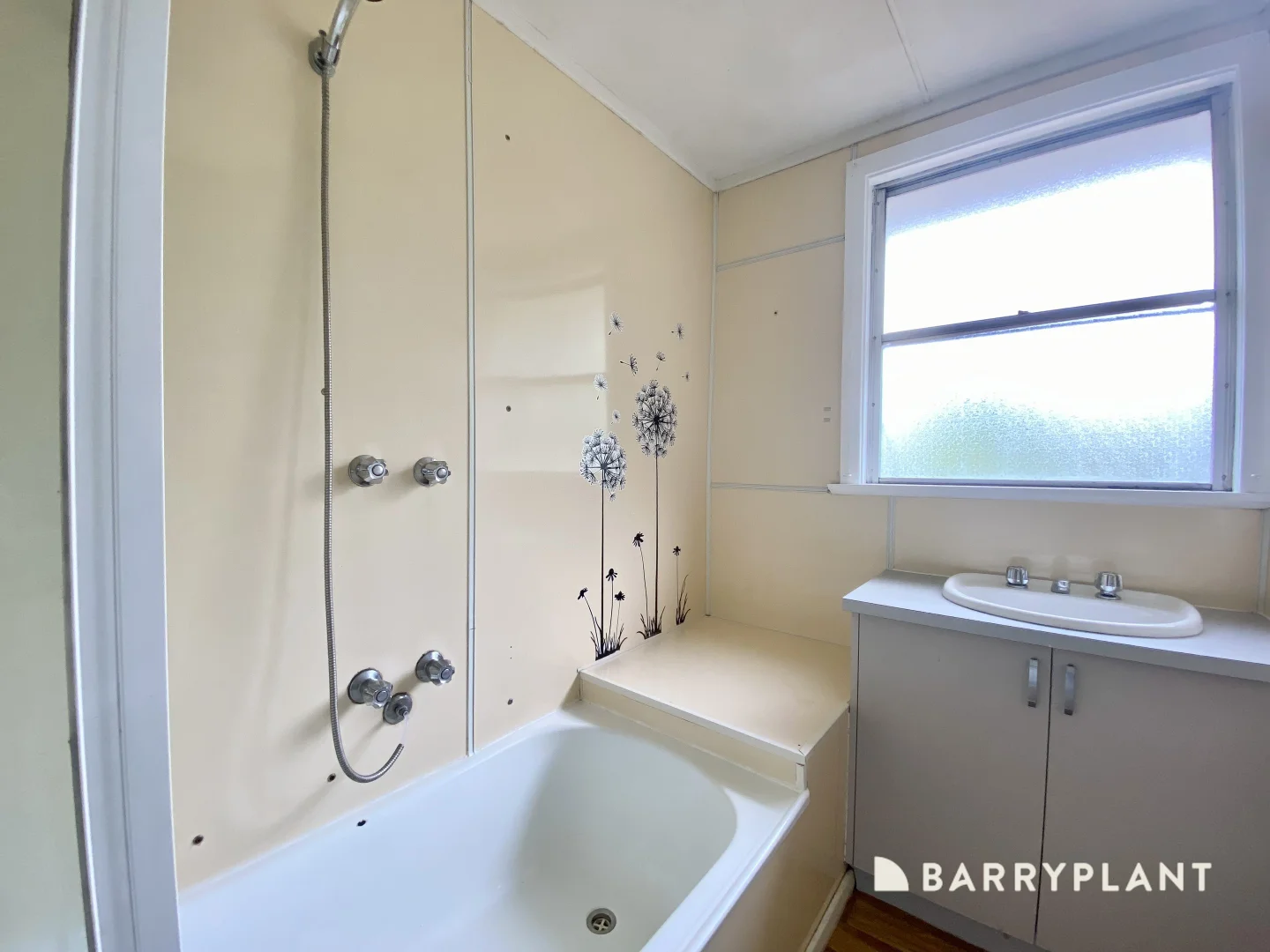 12 Bertram Street, Drouin VIC 3818 photo 5