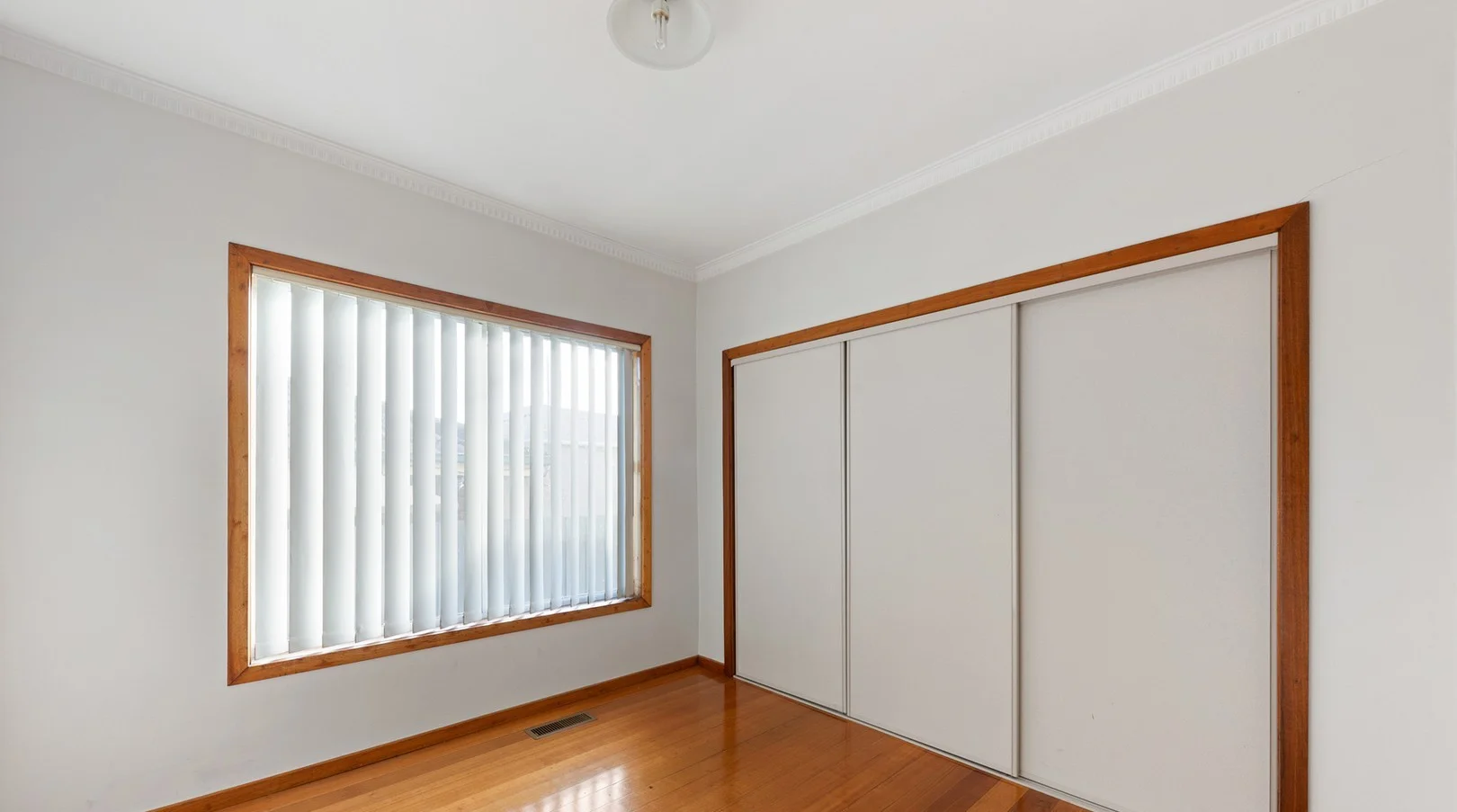 Additional image 2 of 268 Furlong Road, St Albans VIC 3021
