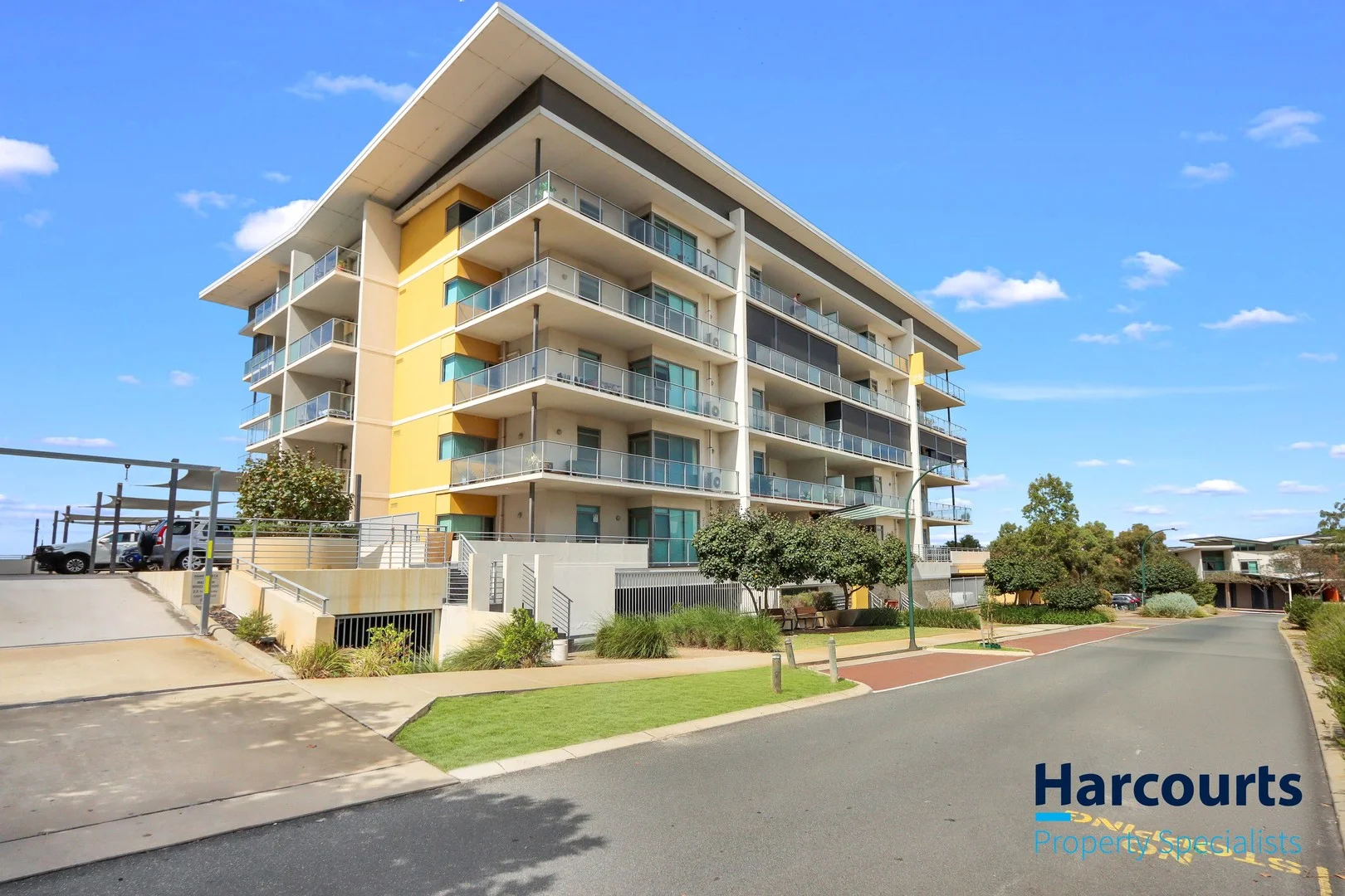 406/25 Malata Crescent, Success WA 6164