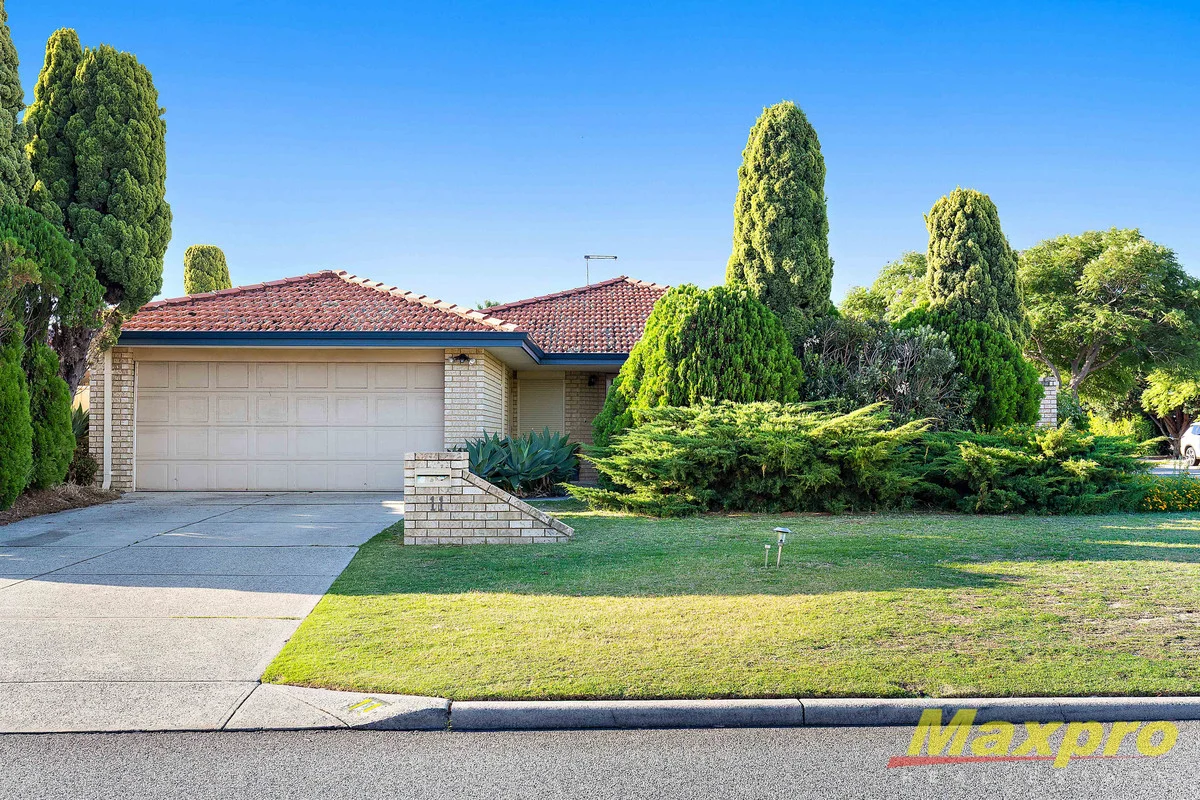 11 Hackett Pass, Winthrop WA 6150