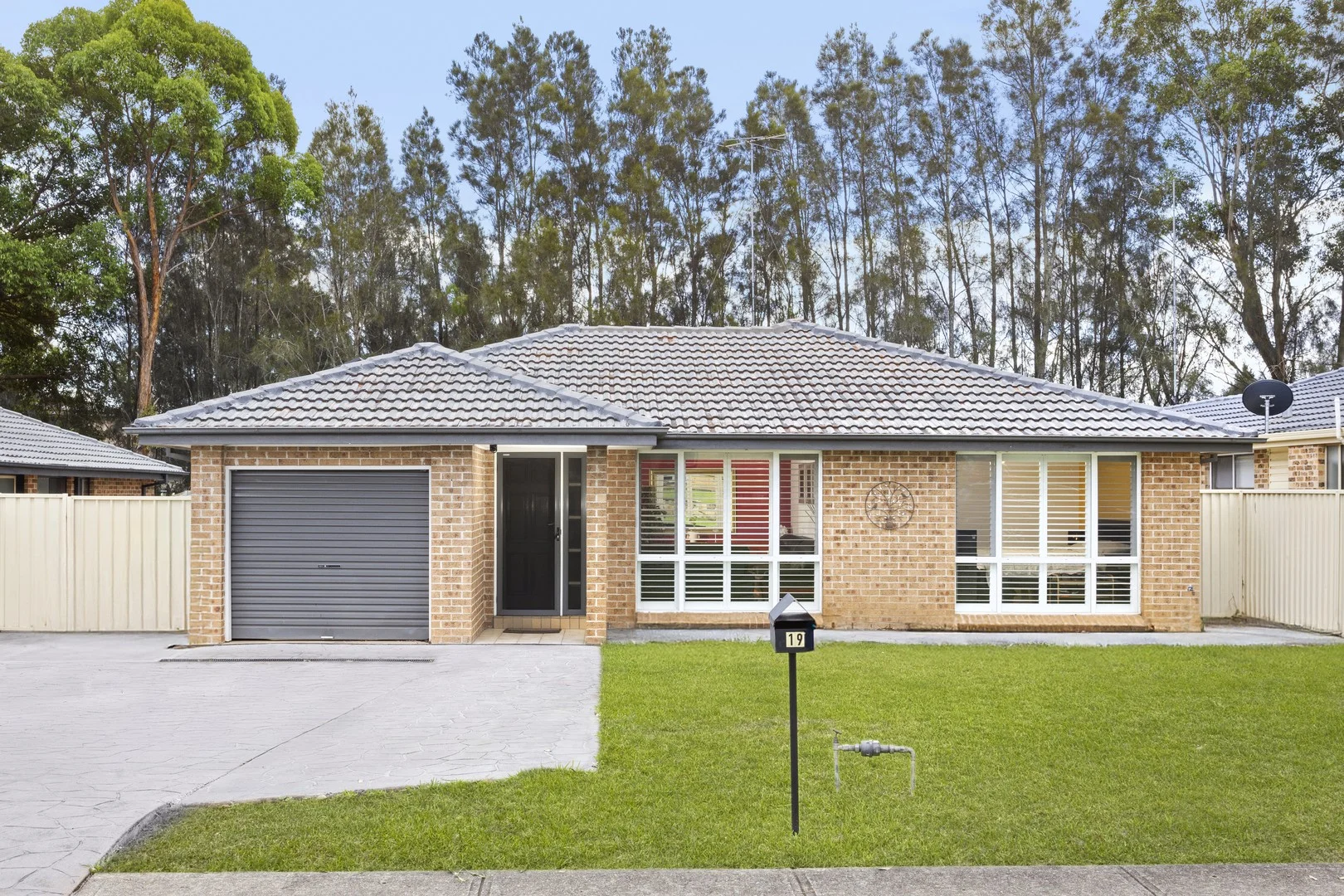 19 Goddard Crescent, Quakers Hill NSW 2763