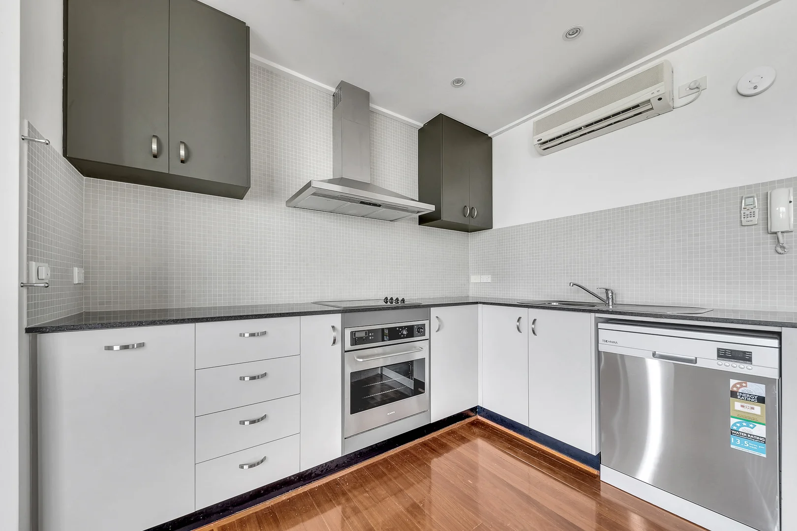 Additional image 3 of 13/10 Fitzroy Street, Geelong VIC 3220