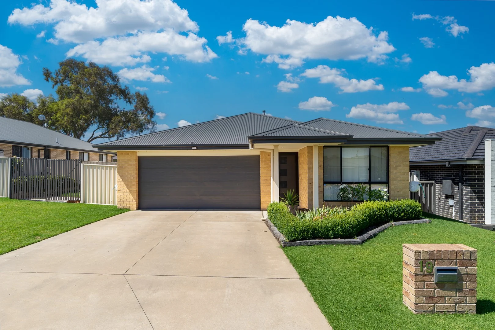 19 Molloy Drive, Orange NSW 2800