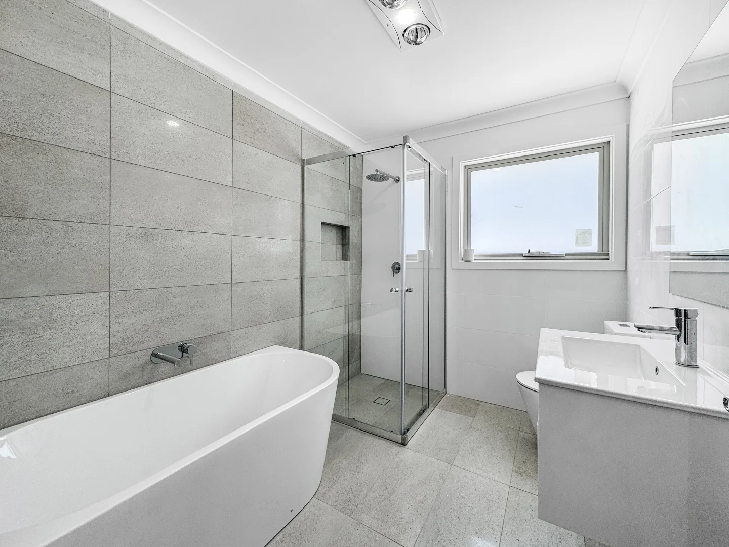 Additional image 5 of 6A Mianga Crescent, Unanderra NSW 2526