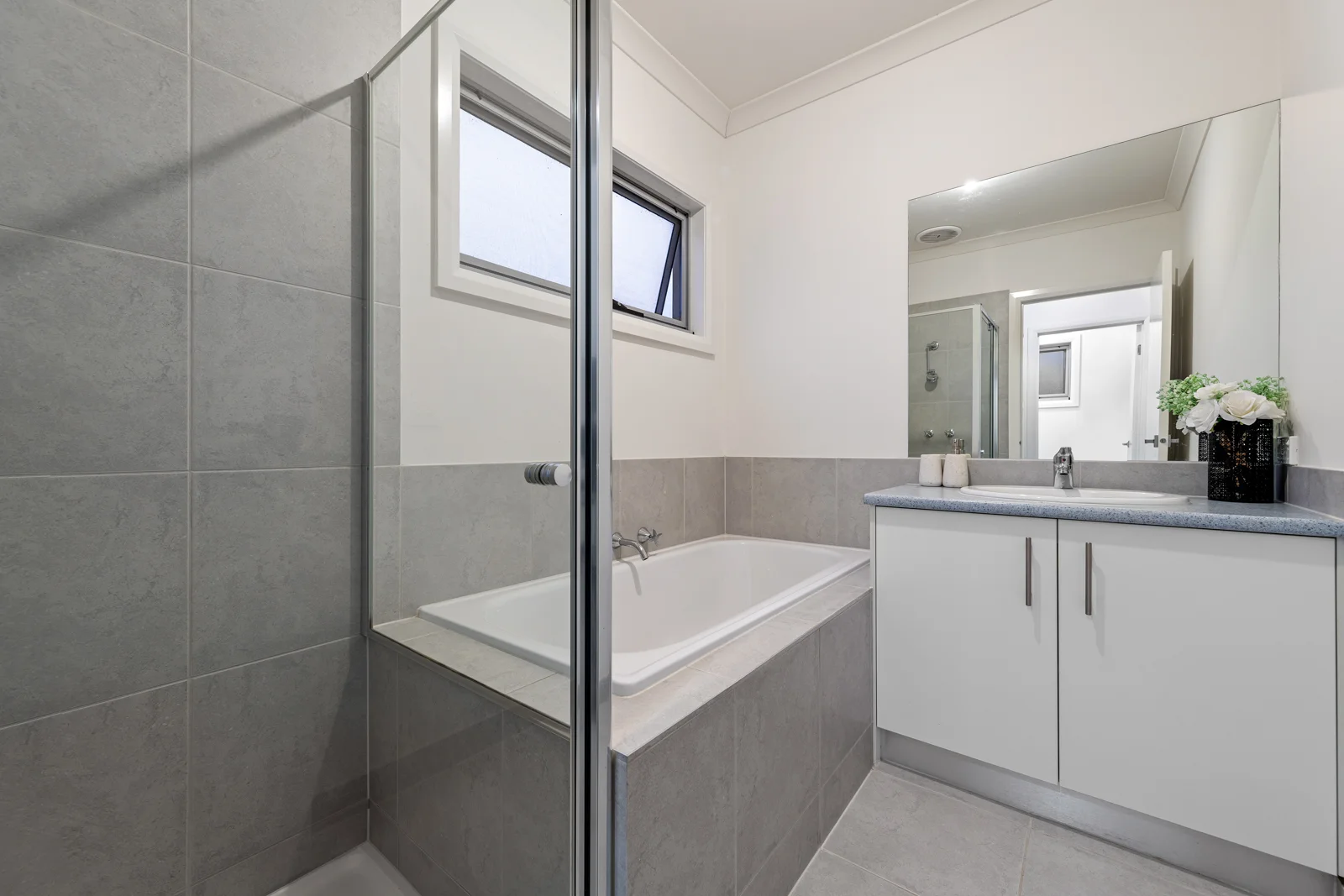 Additional image 7 of 2/39 Surrey Road, Blackburn North VIC 3130