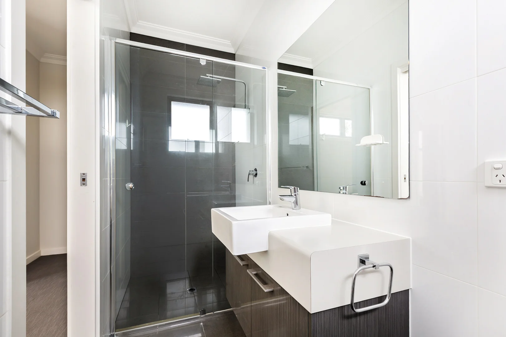 Additional image 6 of 2E Waratah Square, Seacombe Gardens SA 5047