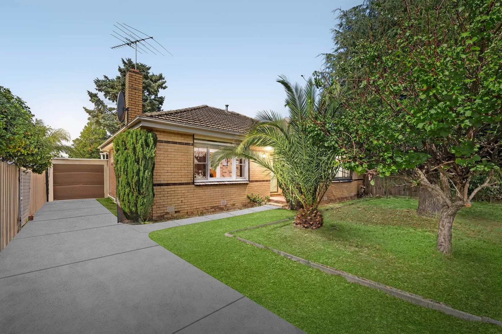 30 Scotsburn Avenue, Clayton VIC 3168