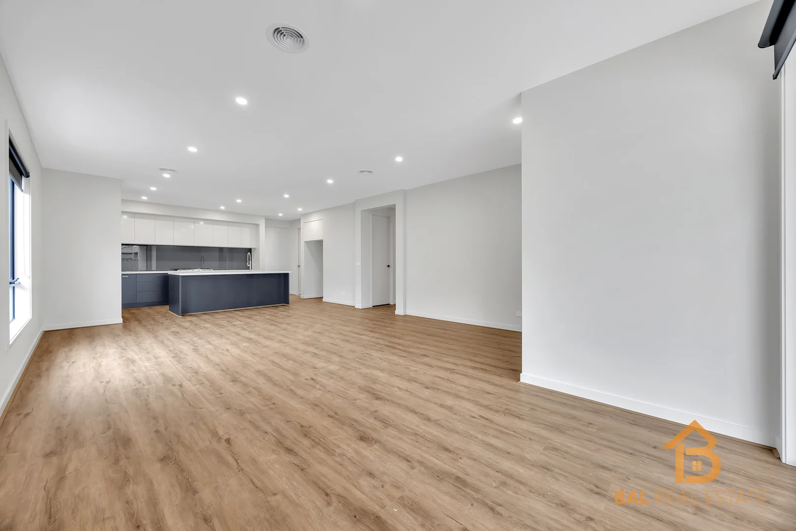 Additional image 2 of 28 Opulent Boulevard, Tarneit VIC 3029