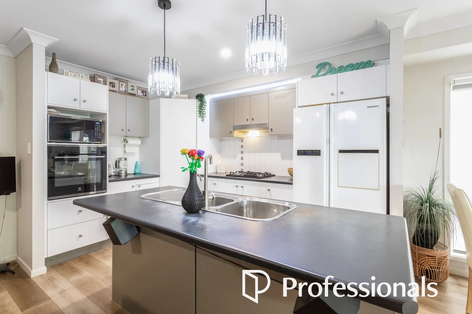 Additional image 10 of 15 Lilly Crescent, Kallangur QLD 4503