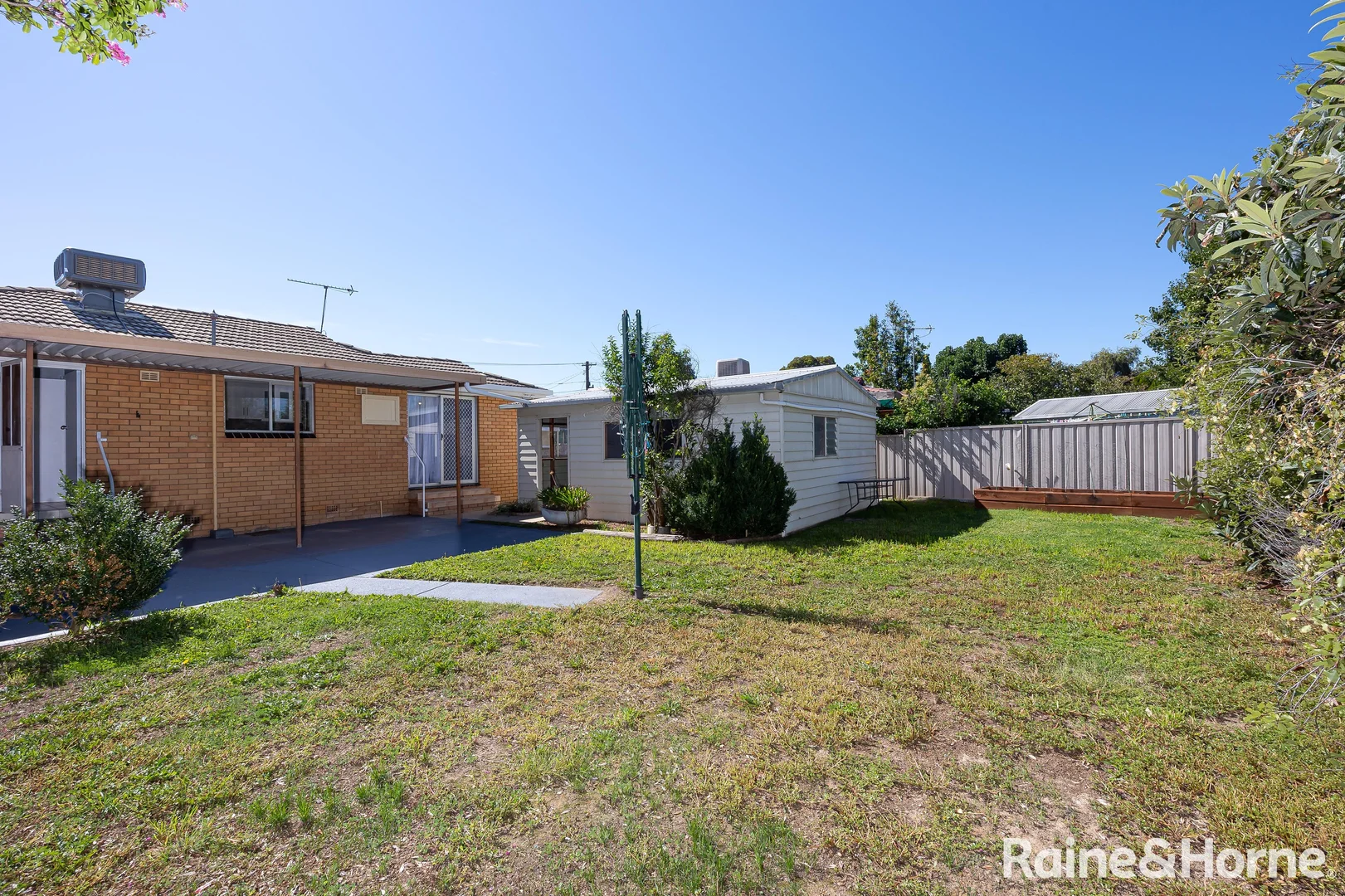 Additional image 11 of 28 Geneva Crescent, Lake Albert NSW 2650