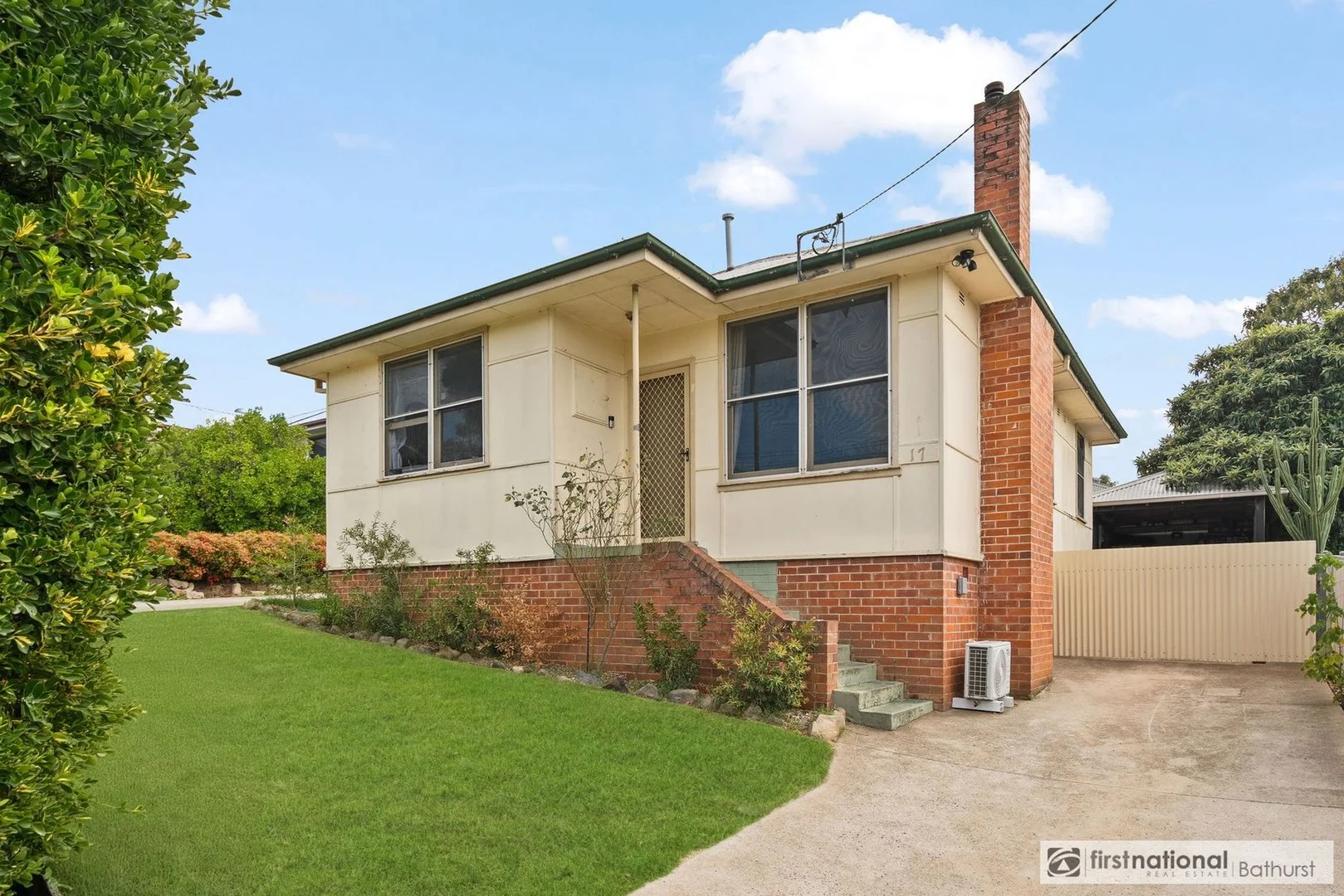 17 West Street, West Bathurst NSW 2795