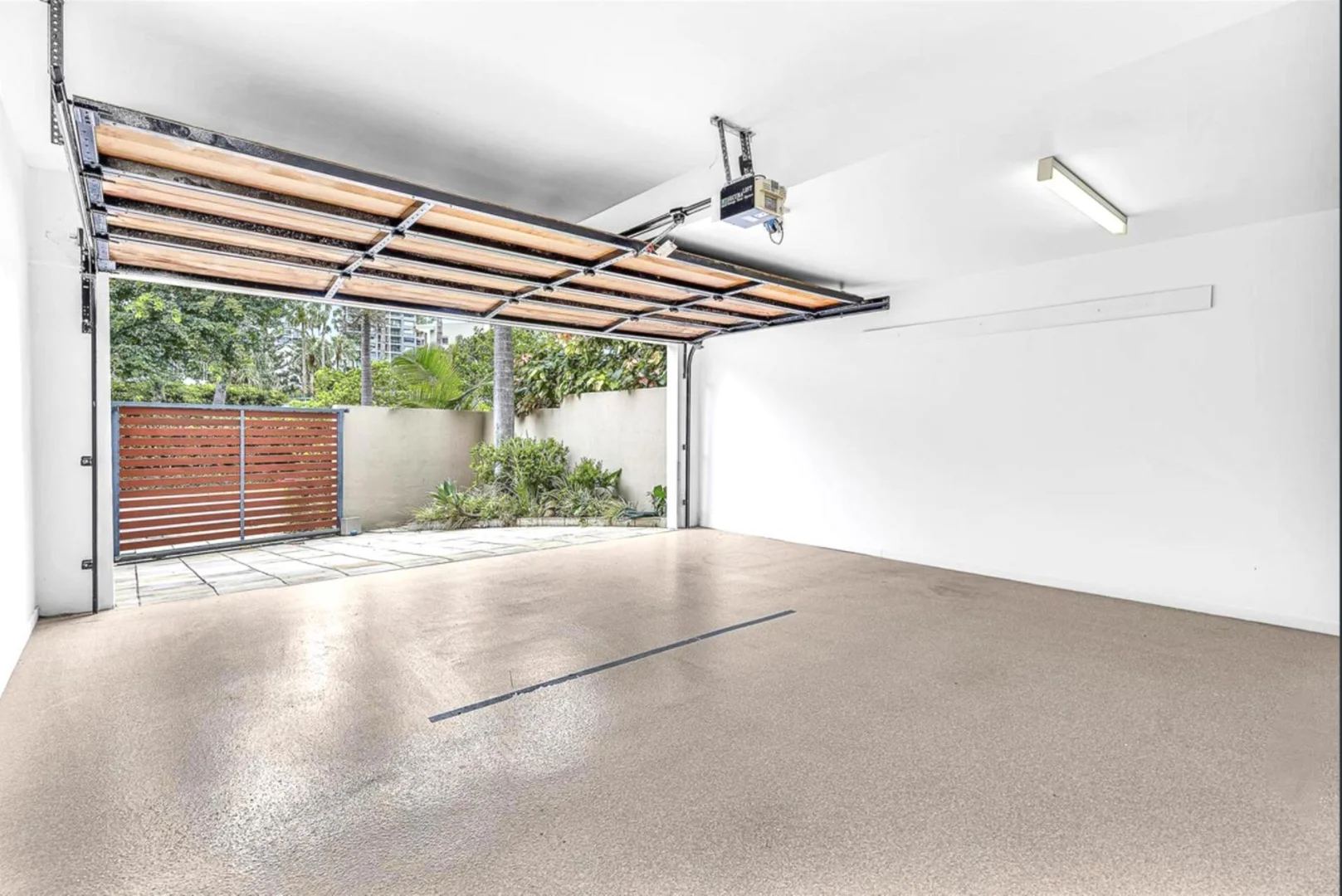 Additional image 2 of 1/3 Mountbatten Avenue, Main Beach QLD 4217