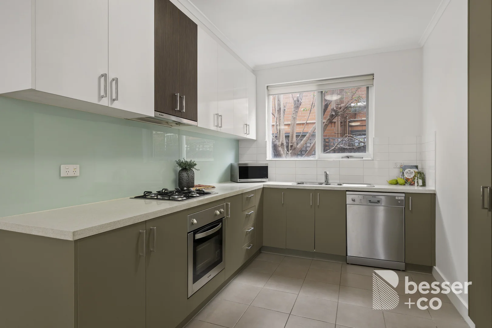 Additional image 4 of 3/686 Inkerman Road, Caulfield North VIC 3161