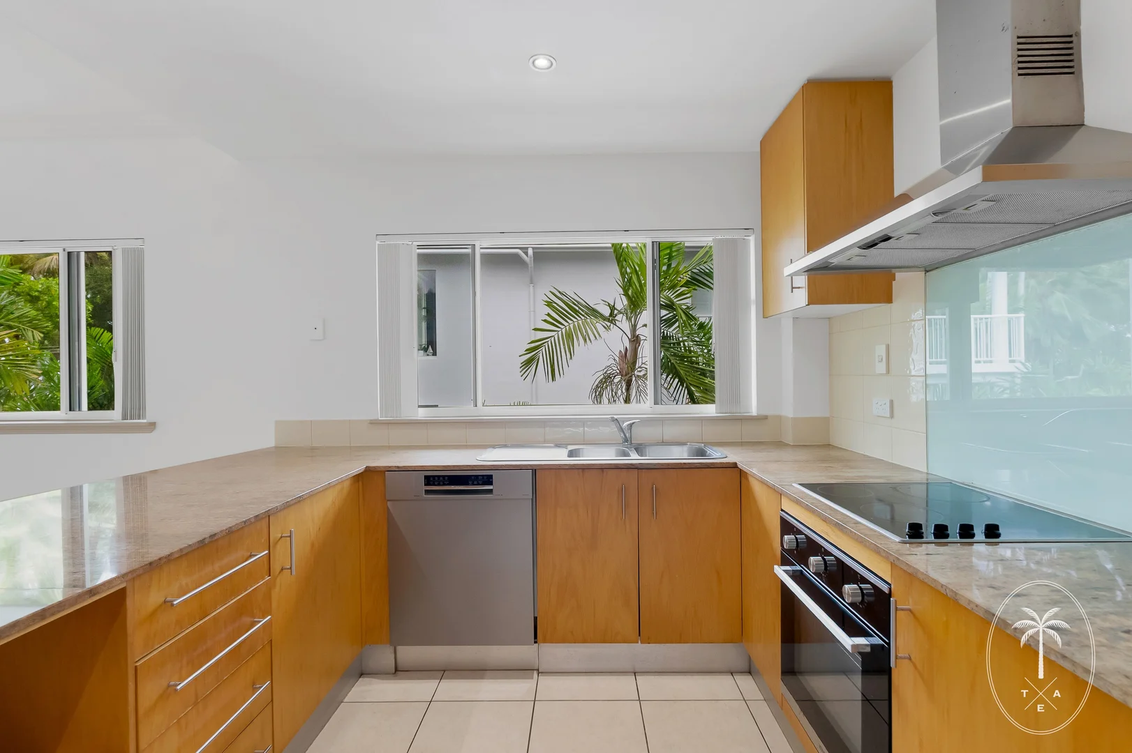 Additional image 7 of 10/77 Arlington Esplanade, Clifton Beach QLD 4879