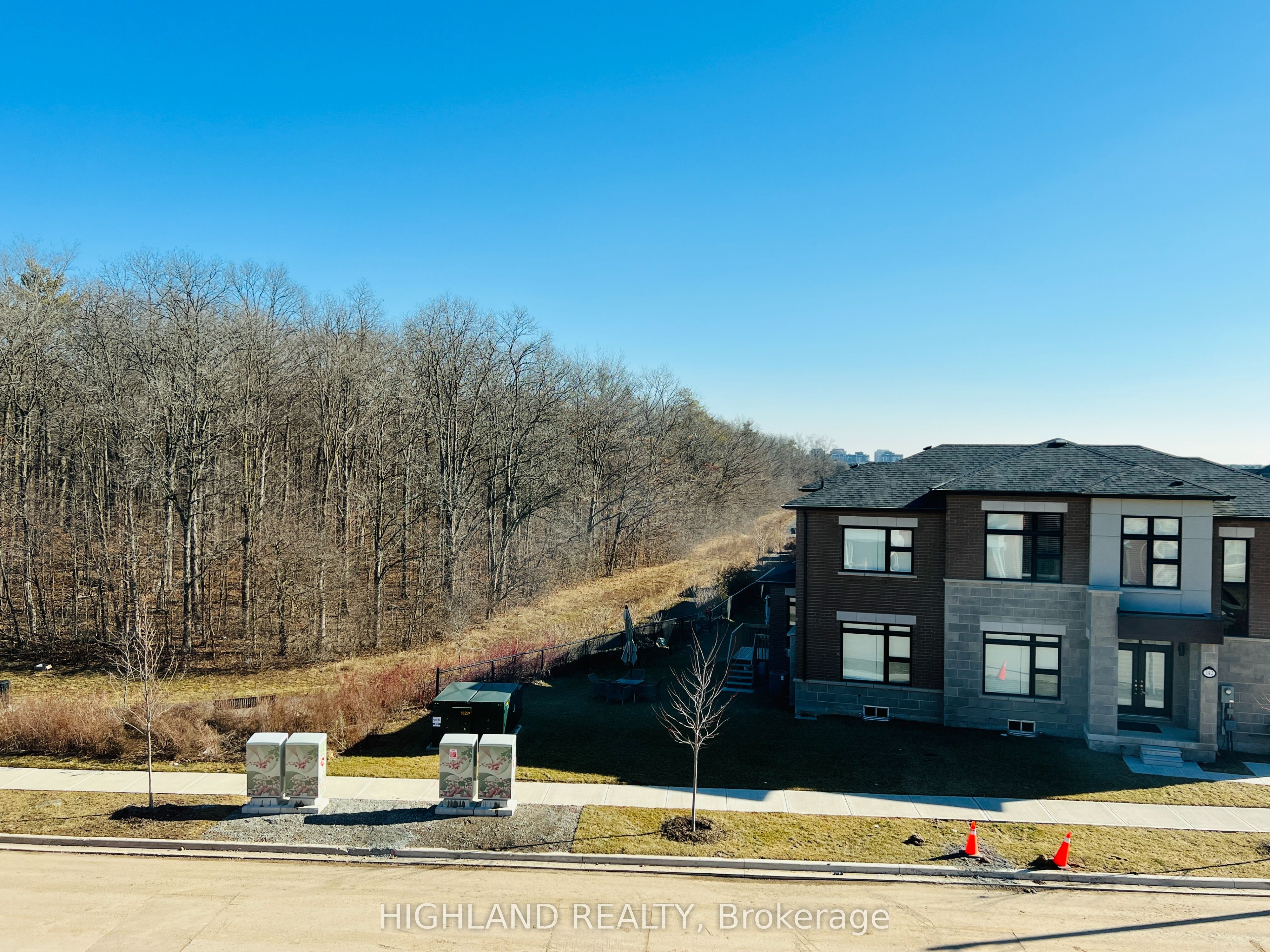 Additional image 2 of 141 Settlers Road E, Oakville, ON, L6H 7X7