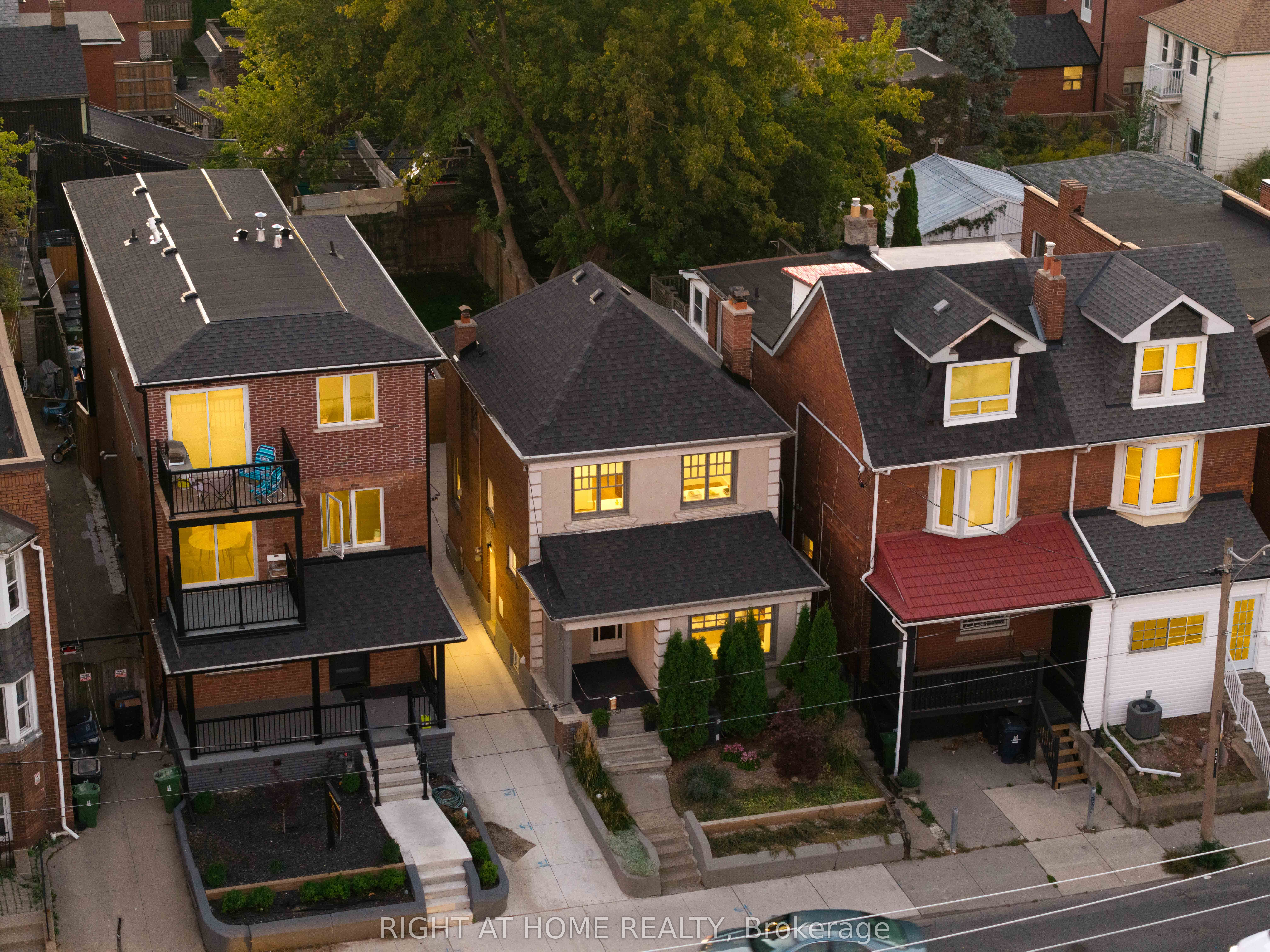 Additional image 2 of 1642 Dufferin Street, Toronto, ON, M6H 3L8