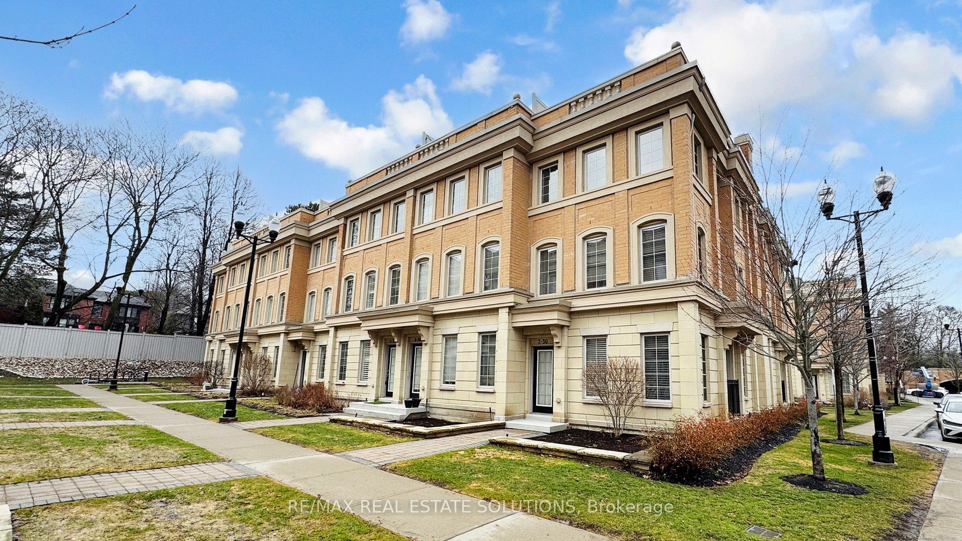 5-30 Hargrave Lane, Toronto, ON, M4N 0A4