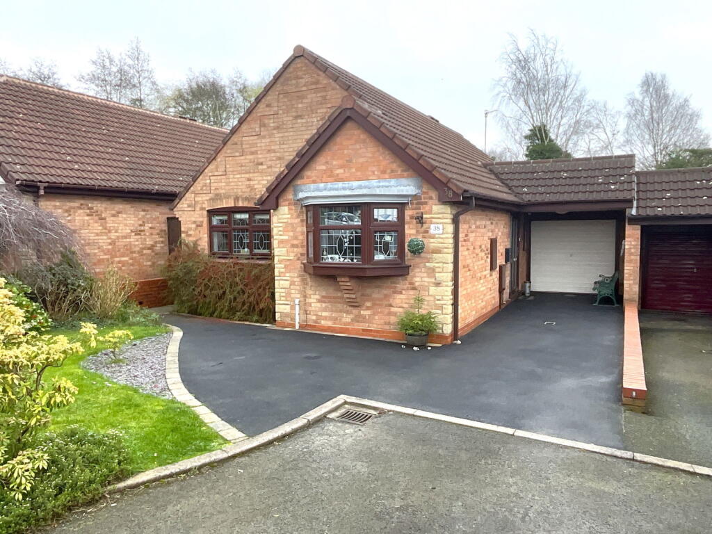 CRADLEY HEATH, Higgs Field Crescent