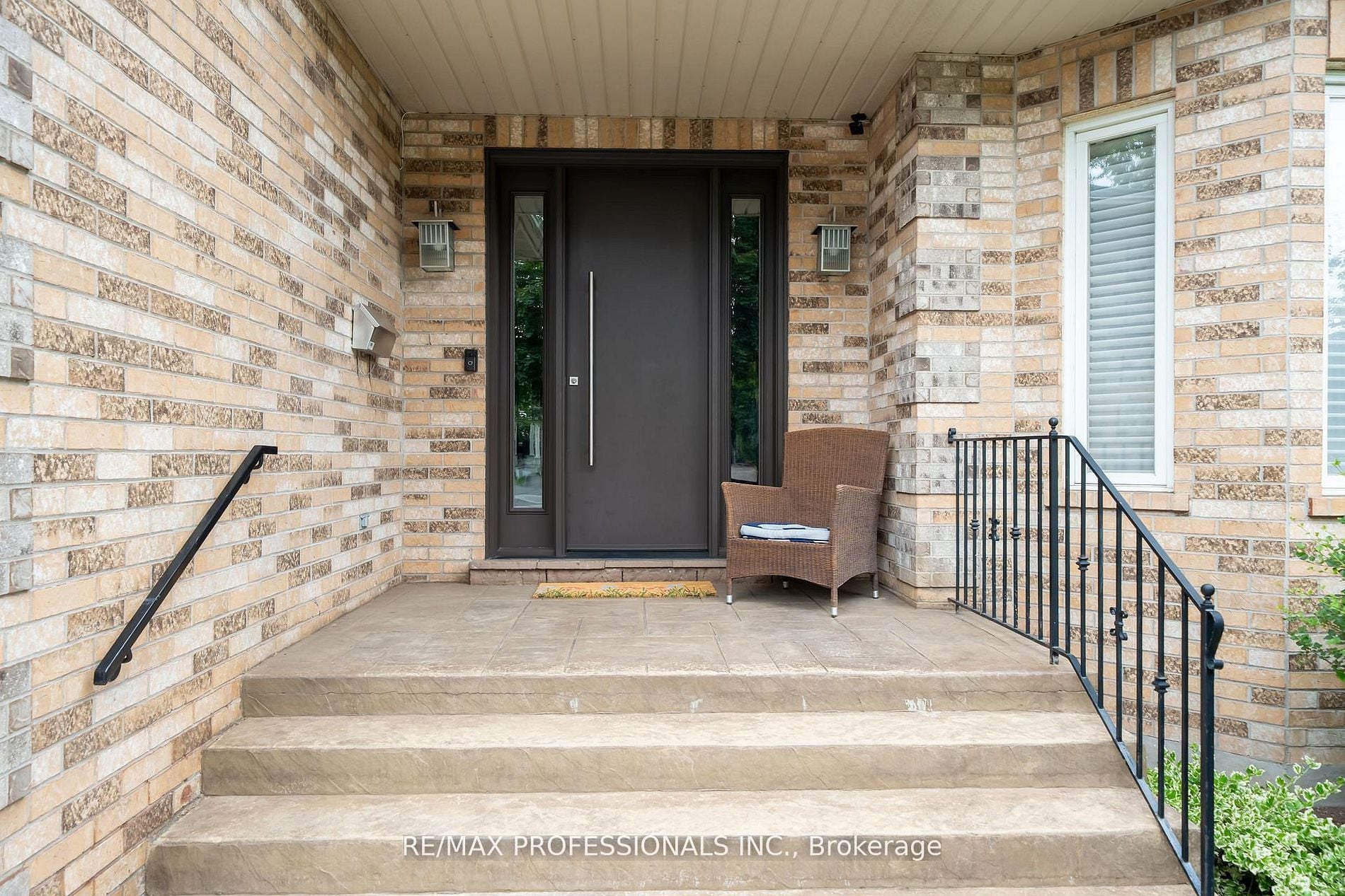 Additional image 3 of 4662 Dundas Street W, Toronto, ON, M9A 1A6