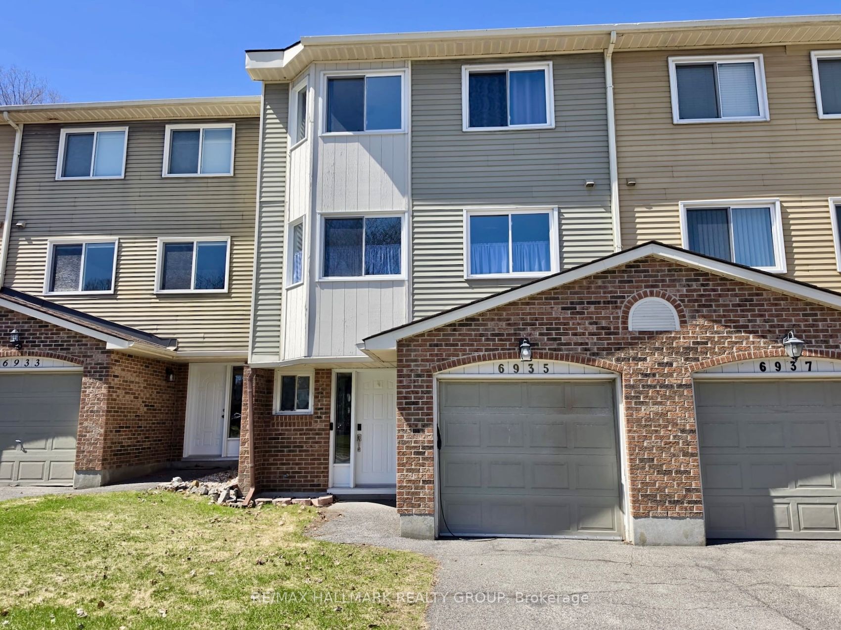 6935 Du Bois Avenue, Ottawa, ON, K1C 5L4