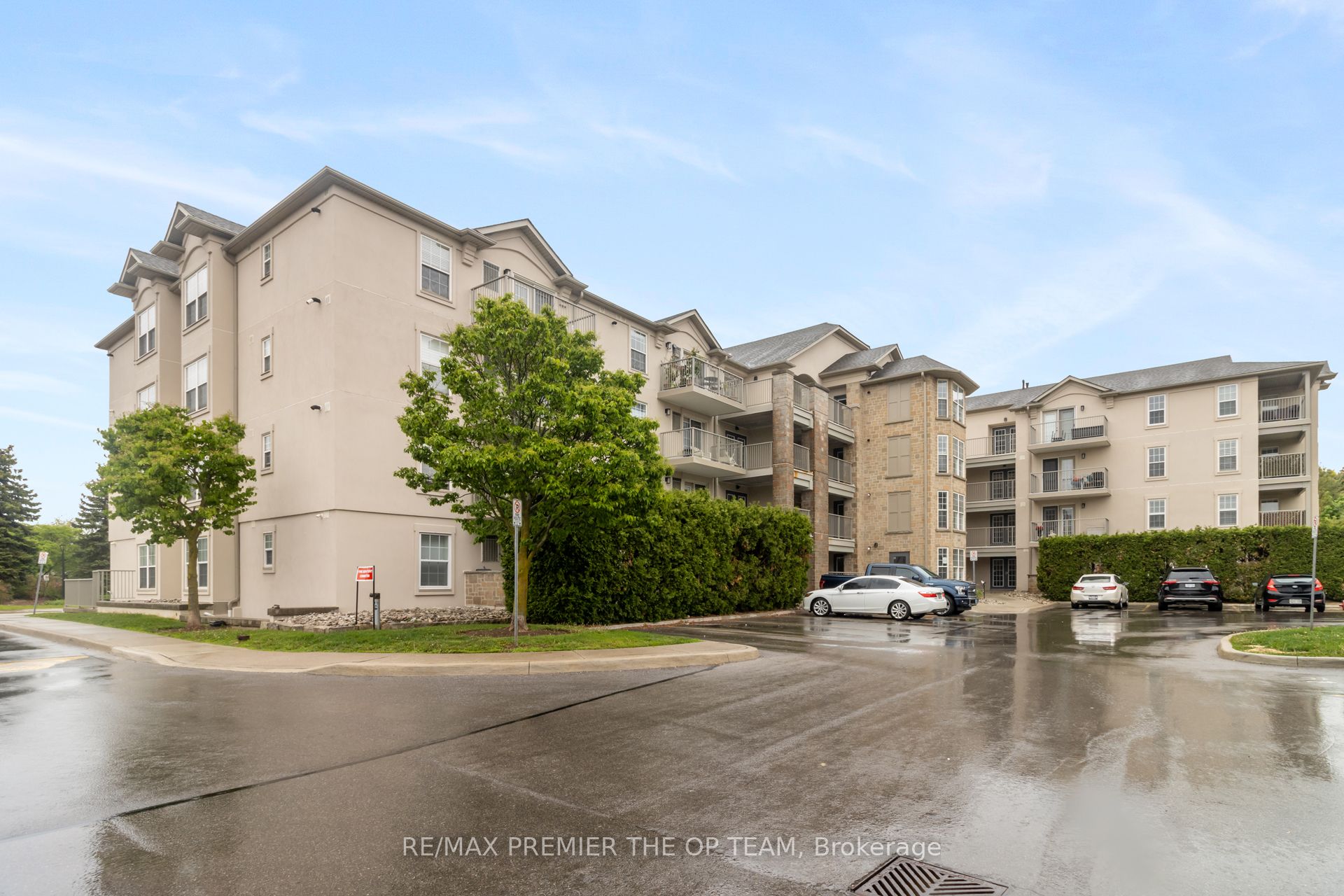 Additional image 3 of 404-1440 Bishops Gate, Oakville, ON, L6M 4M9