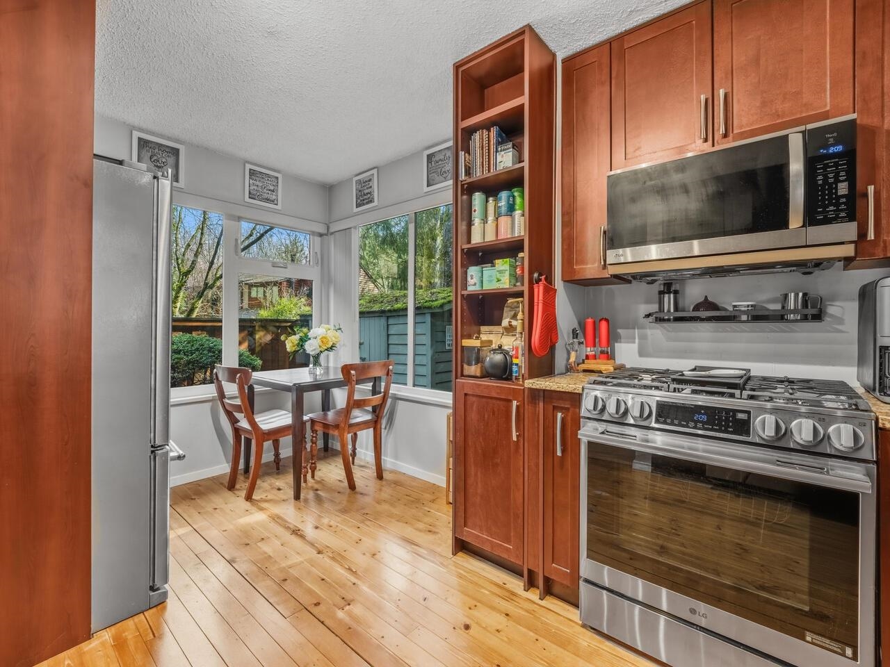 Additional image 5 of 4597 Elmgrove Drive, Burnaby, BC, V5G 3Y9