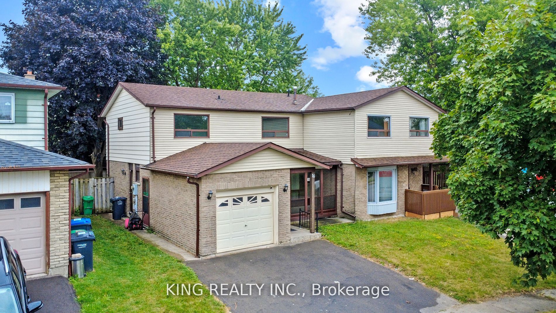 16 Wimbledon Court, Brampton, ON, L6V 2S4