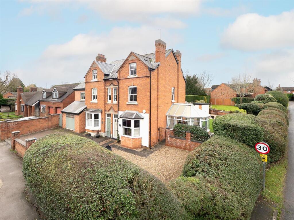 Birmingham Road, Mappleborough Green, Studley