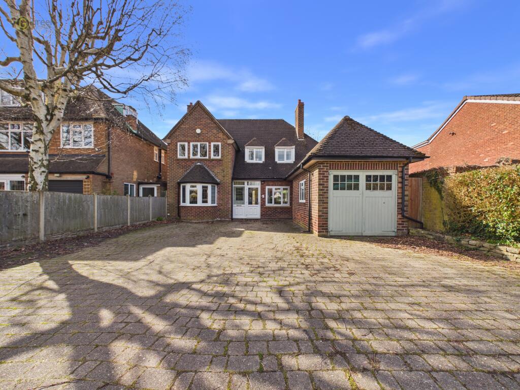Hollyfield Road, Sutton Coldfield, B75 7SE