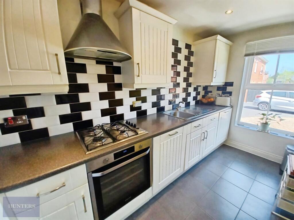 Tudor Coppice, Solihull B91 3DE photo 5