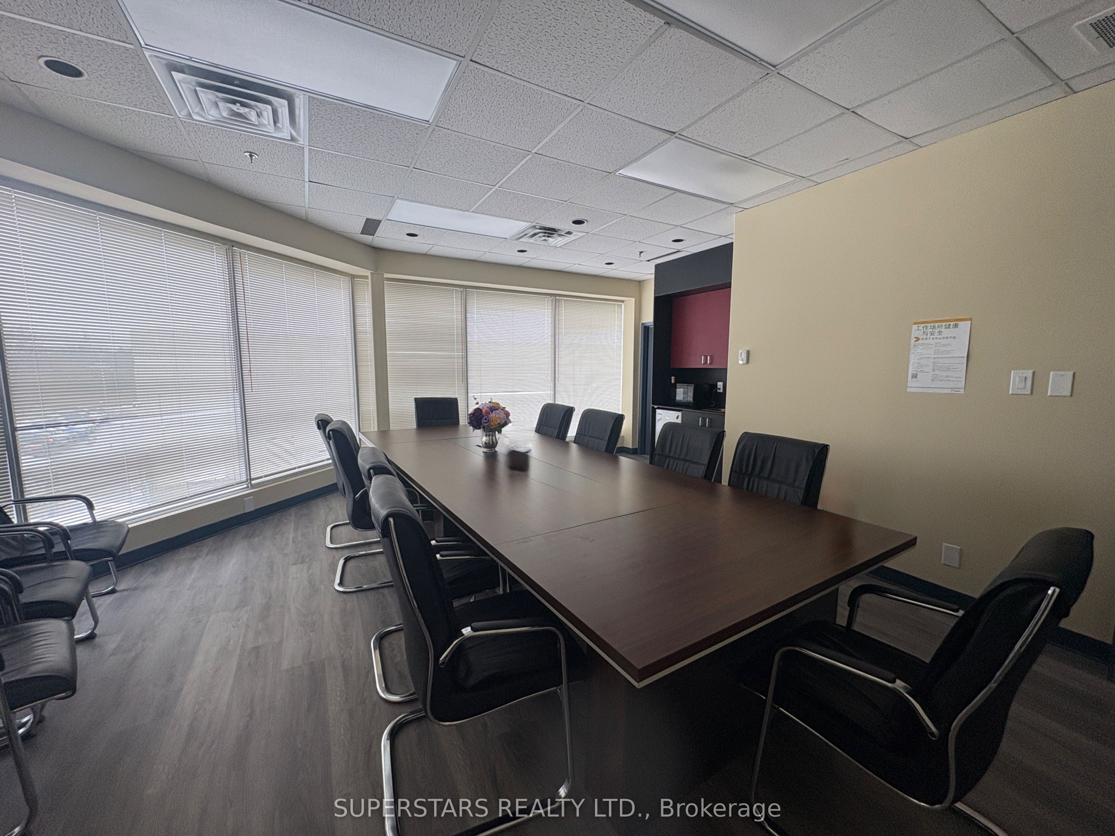 4-221 Whitehall Drive, Markham, ON, L3R 9T1 photo 4