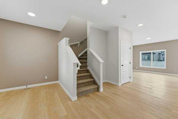 Additional image 5 of 213 Bayview Park SW, Airdrie, AB, T4B4G2