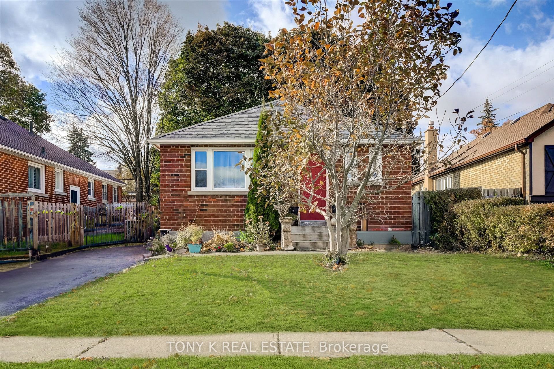 654 Grierson Street, Oshawa, ON, L1G 5J4