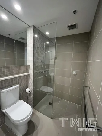 Additional image 8 of 808/70 Queens Road, Melbourne VIC 3004