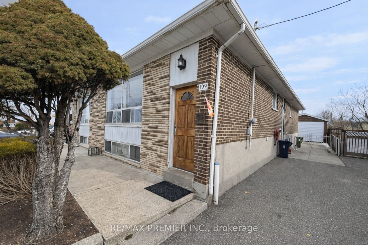 Main Floor-199 Gracedale Boulevard, Toronto, ON, M9L 2C3 photo 2